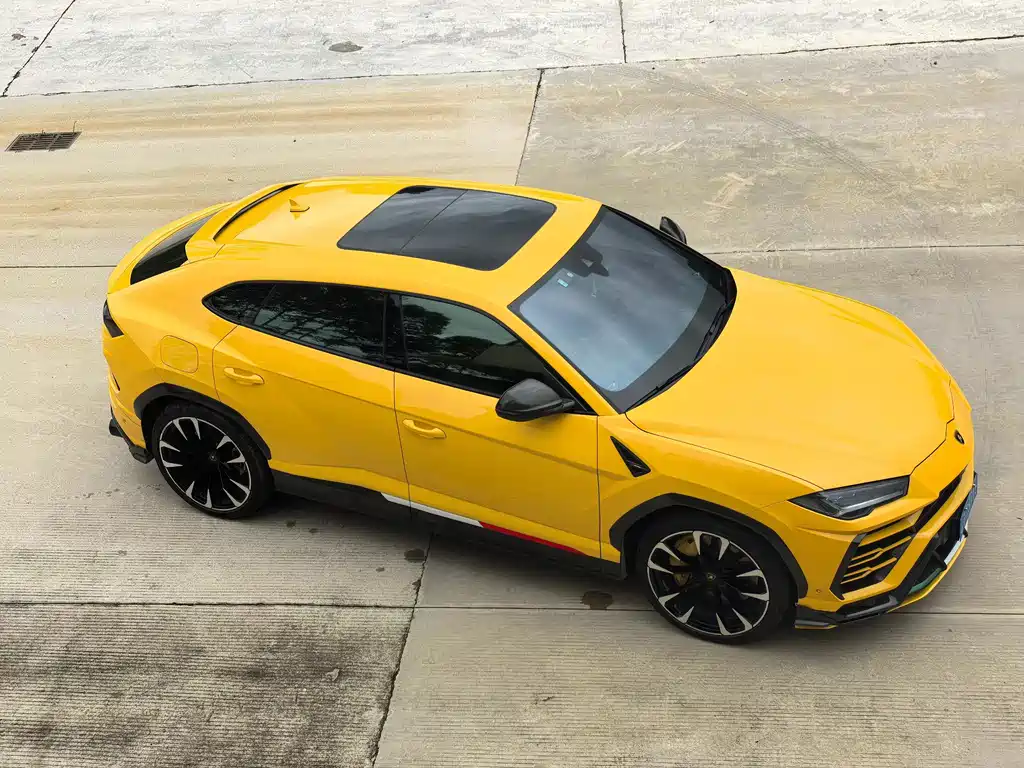 Urus 4.0 T V8