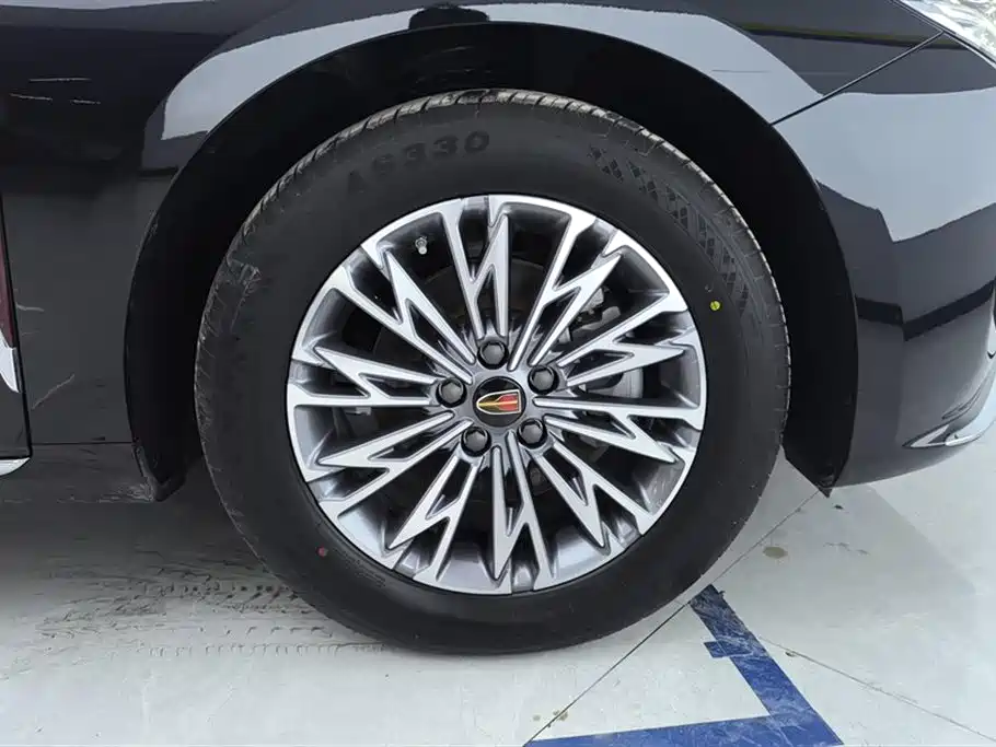 Hongqi H5 1.5 T DCT Connected Flagship Charm