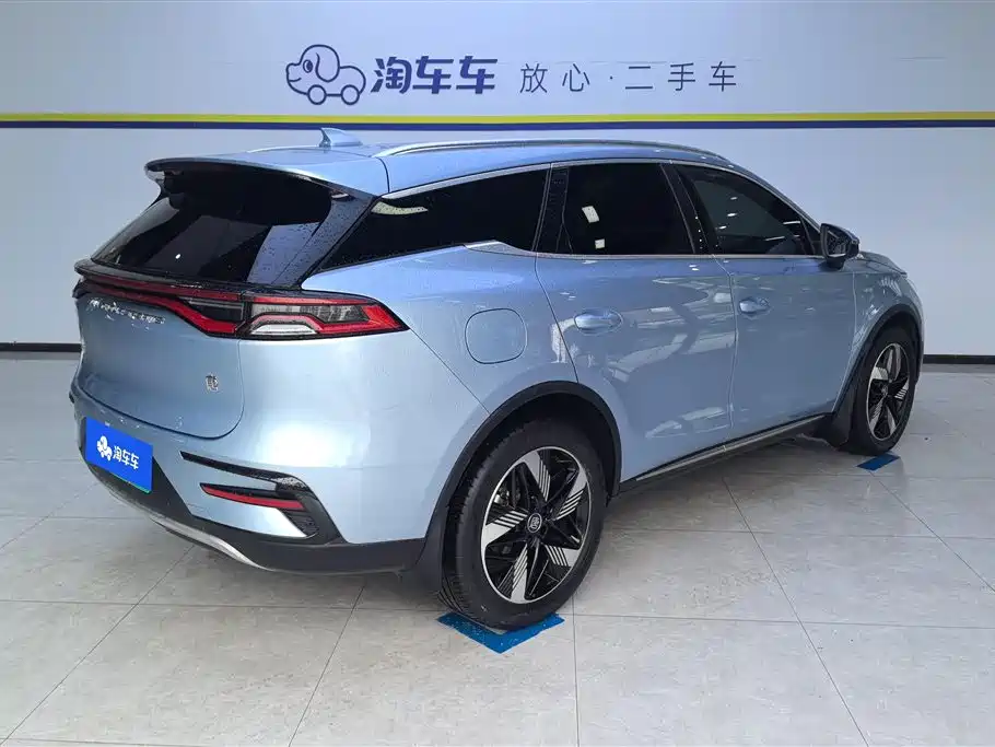 Tang NEV DM-i Champion 112 KM Premium