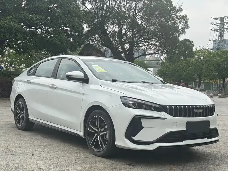 Geely Binrui Binrui COOL 1.5 T DCT Dragon