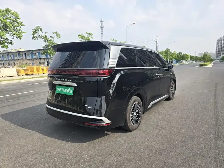 Denza D9 DM-i Smart Drive 1020 4 WD Distinguished