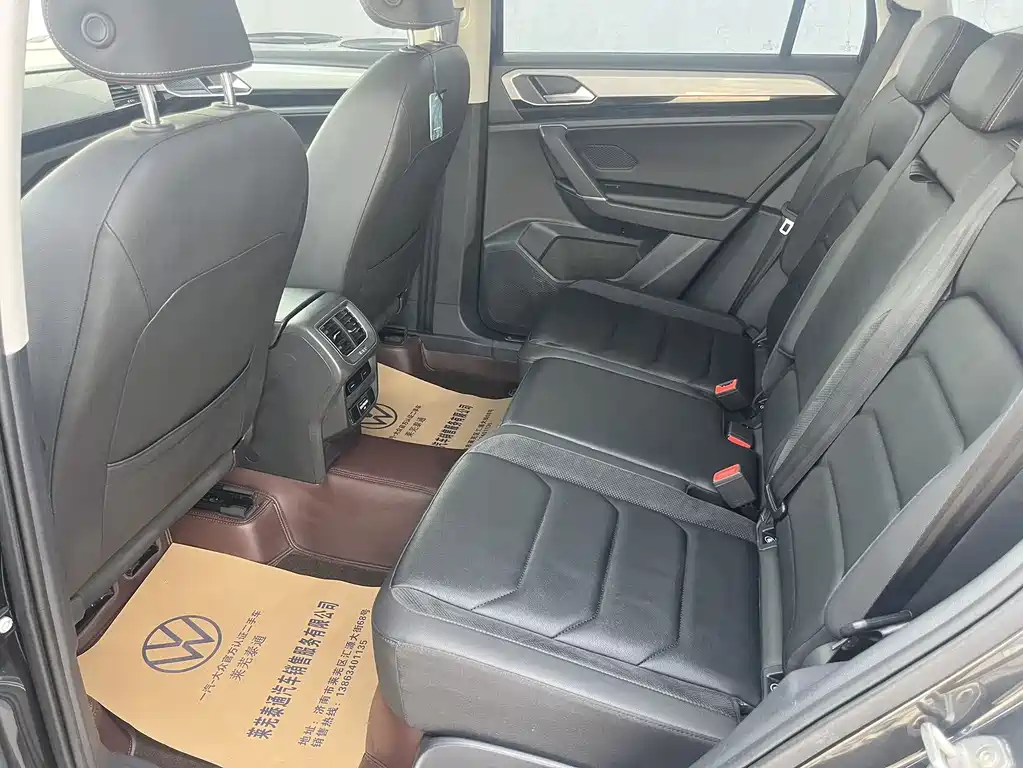 Tayron 330 TSI 2 WD Luxury CN-VI