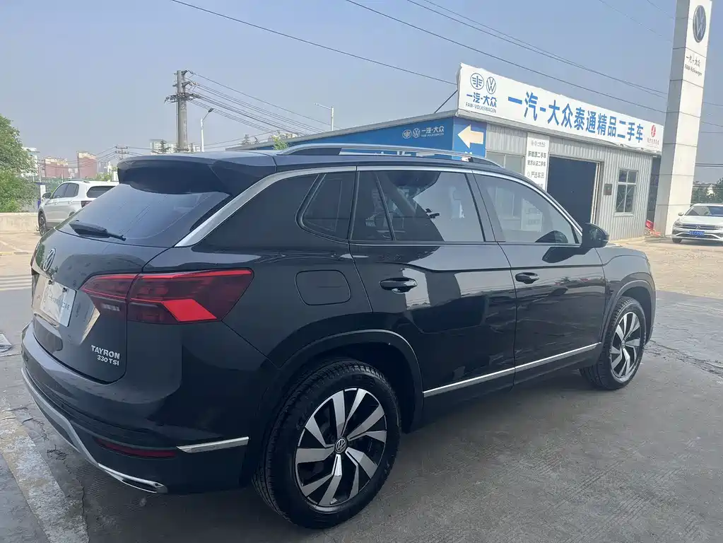 Tayron 330 TSI 2 WD Luxury CN-VI
