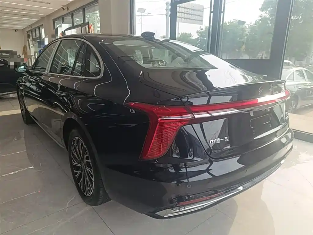 Hongqi H5 2.0 T Auto Flagship Smooth