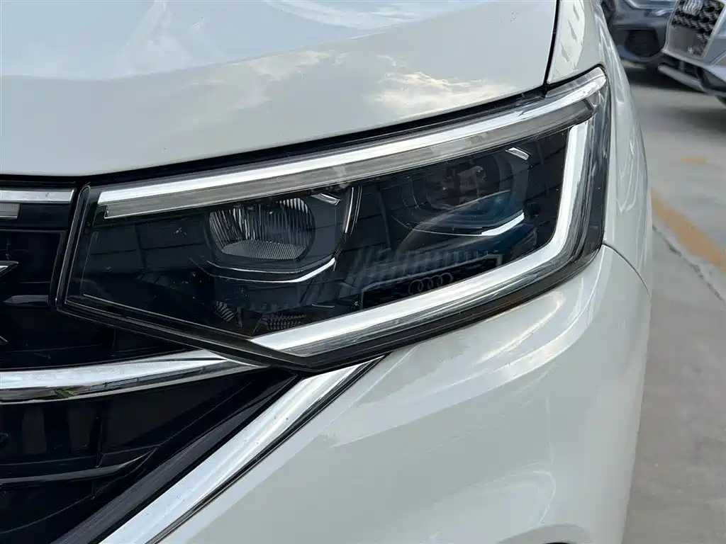 Tayron 280 TSI 2 WD Luxury Plus Advanced