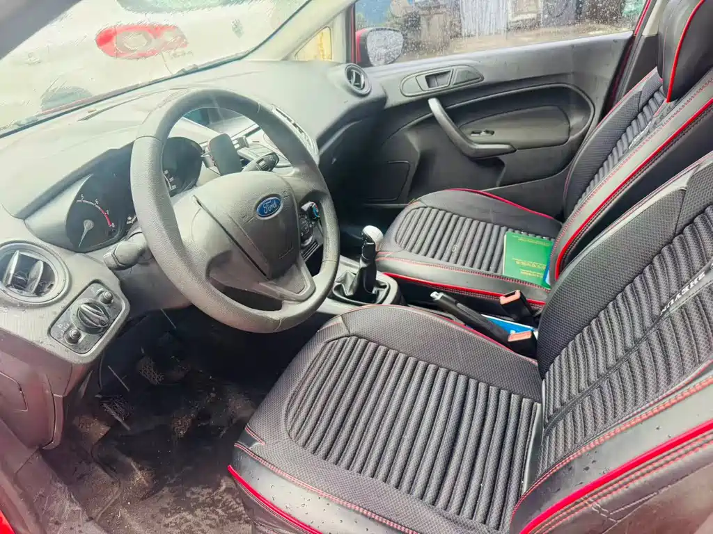 Fiesta Hatchback 1.5 L Manual Style