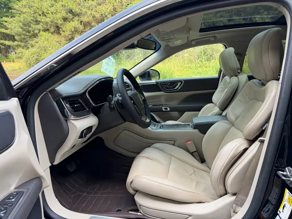 Lincoln Continental 2.0 T 2 WD Premium