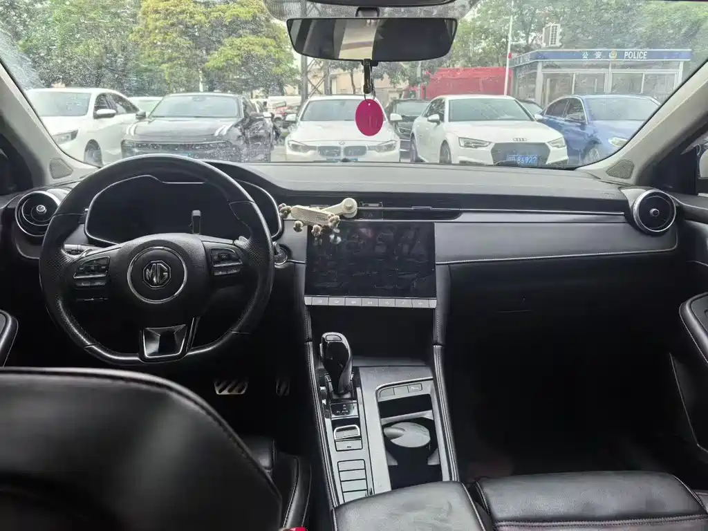 MG6 1.5 T Auto Leading Trend