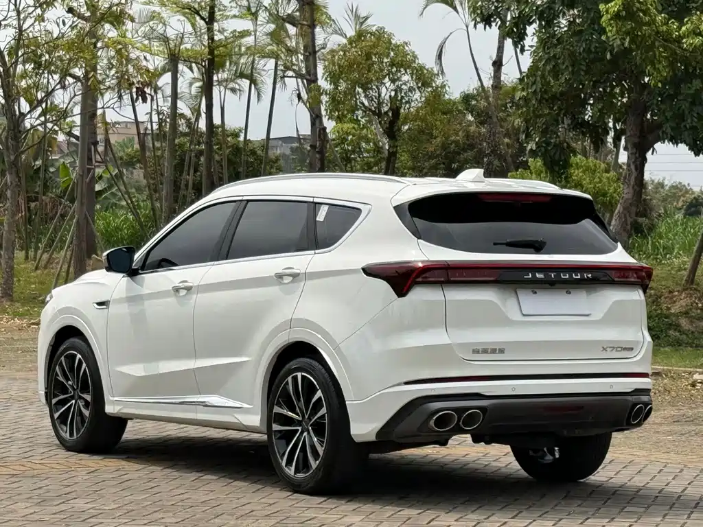 Jetour X70 PLUS 1.6 T DCT Land 5-seat