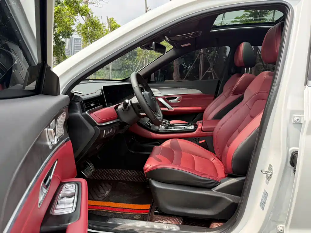 Jetour X70 PLUS 1.6 T DCT Land 5-seat