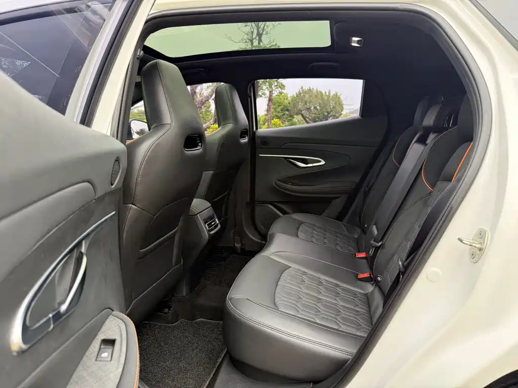 Changan UNI-T 1.5 T Sport Distinguished