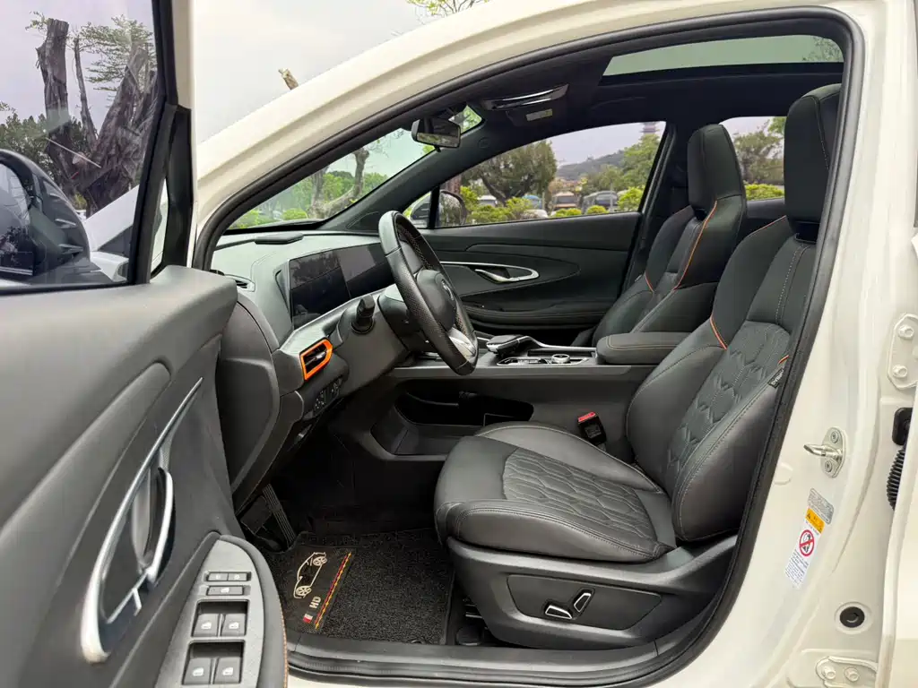Changan UNI-T 1.5 T Sport Distinguished