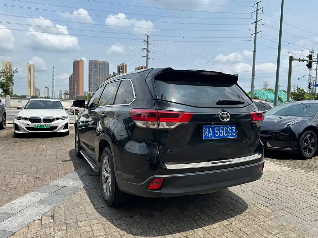 Highlander 2.0 T 2 WD Elite 5-seat