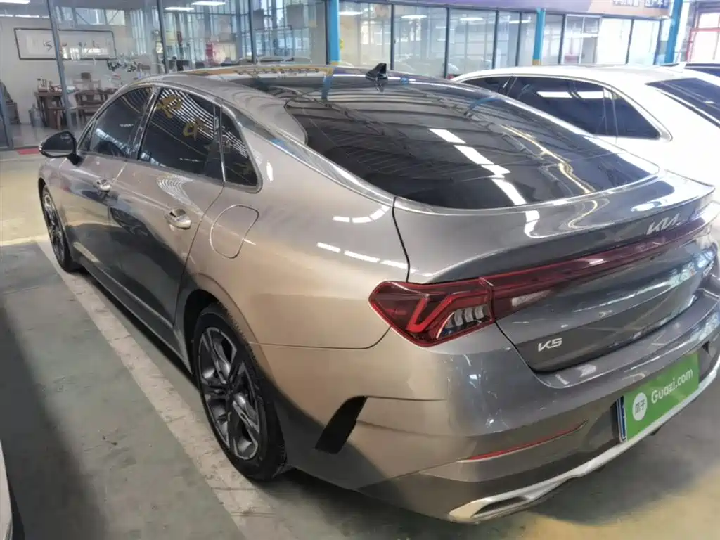 Kia K5 270 T CVVD Refreshed