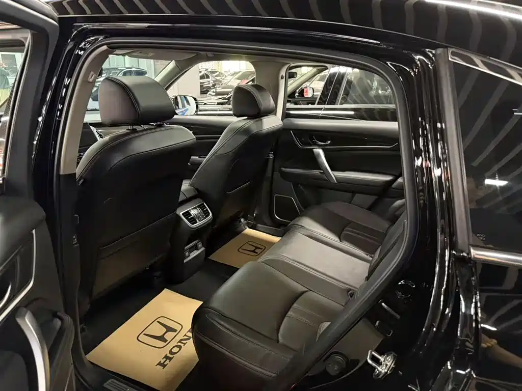 Avancier 370 TURBO 4 WD Premium
