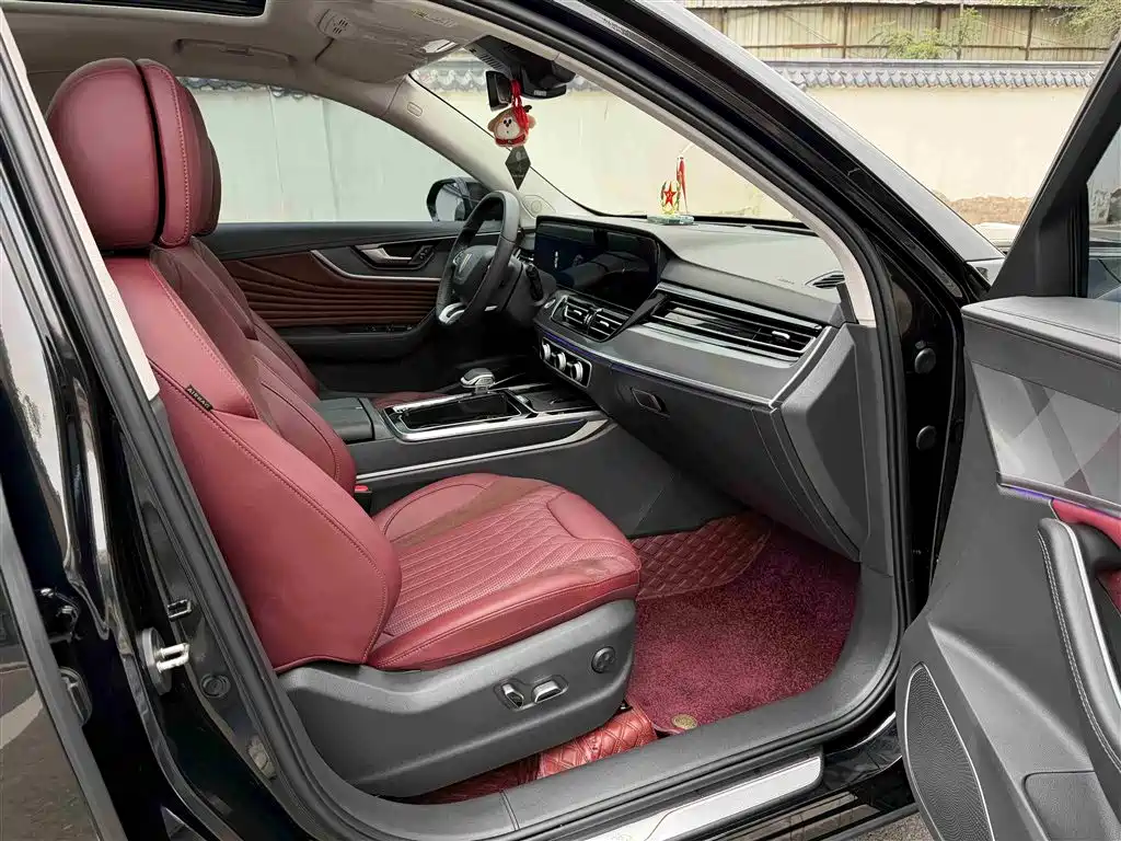 Hongqi HS5 2.0 T 4 WD Flagship Enjoyment Pro