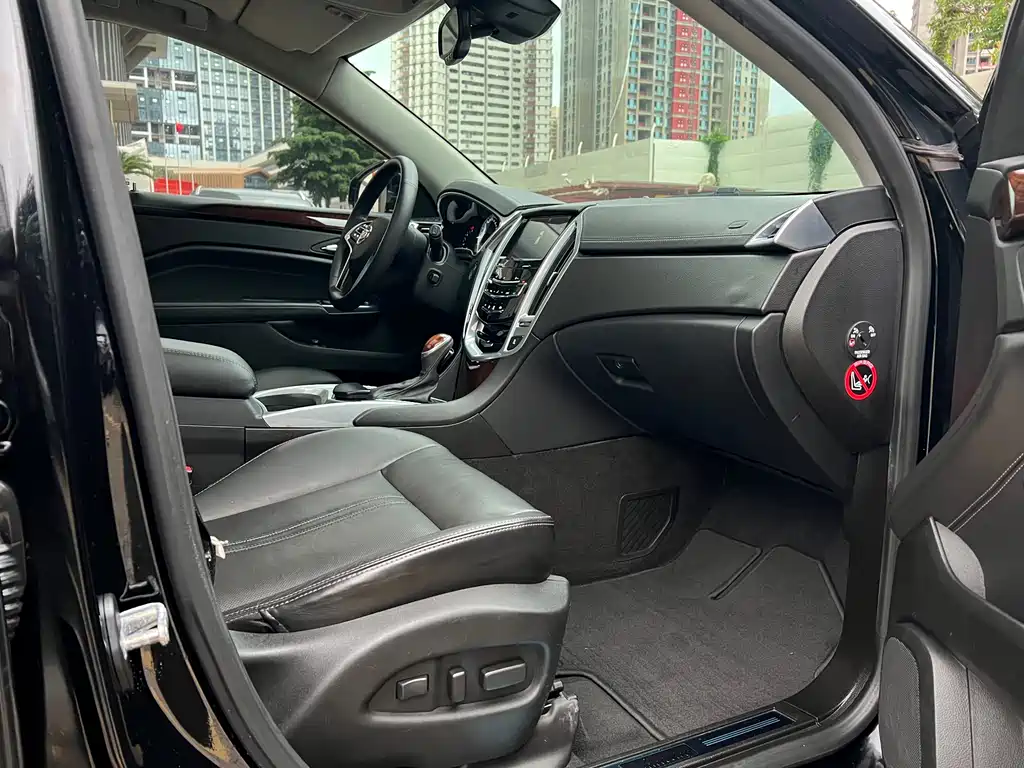 Cadillac SRX 凯迪拉克SRX 2014款 3.6 L 旗舰型