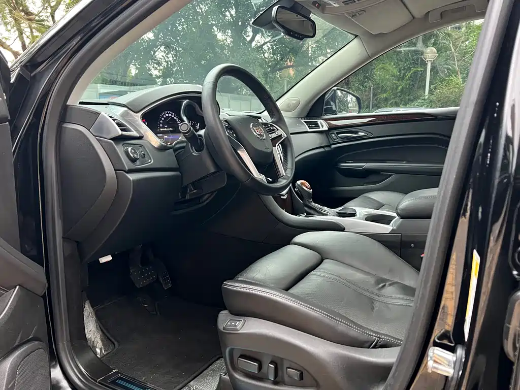 Cadillac SRX 凯迪拉克SRX 2014款 3.6 L 旗舰型