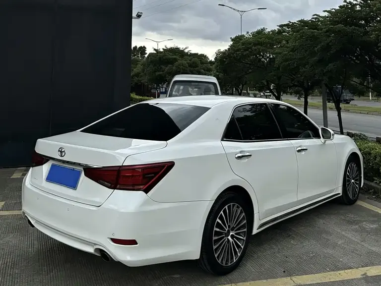 Toyota Crown 2.0 T Sport