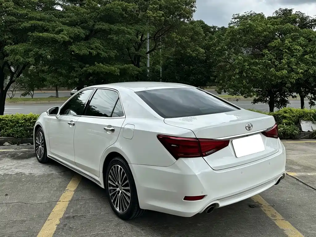 Crown 2.0 T Sport