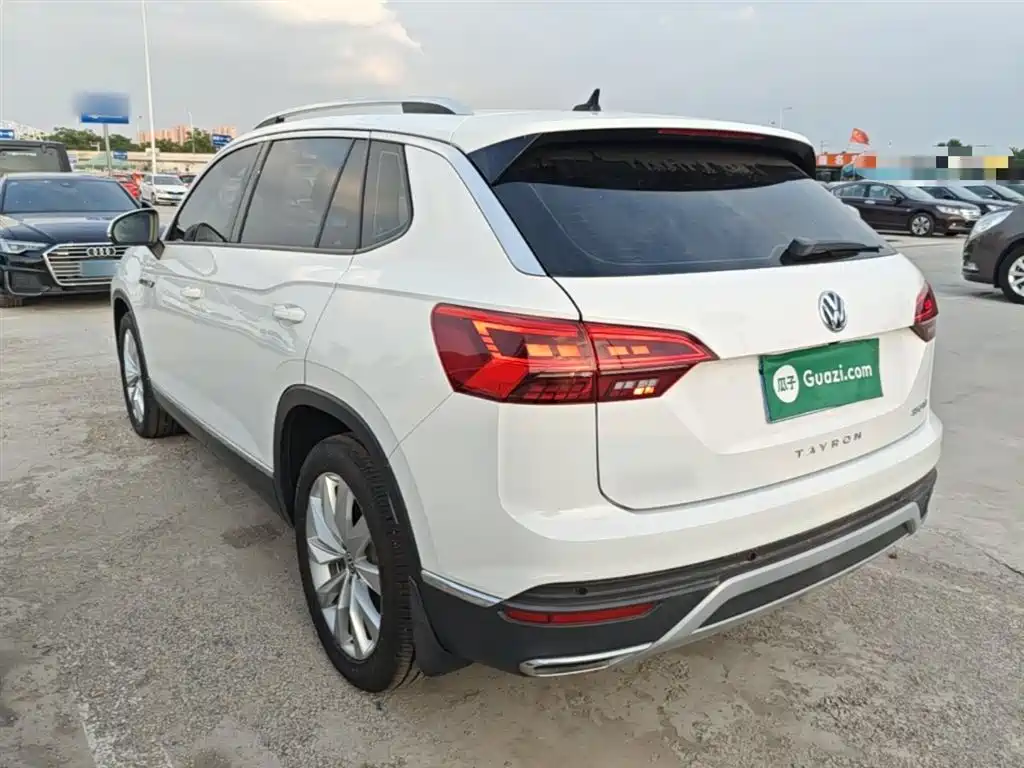 Tayron 330 TSI 2 WD Luxury Connected Pro