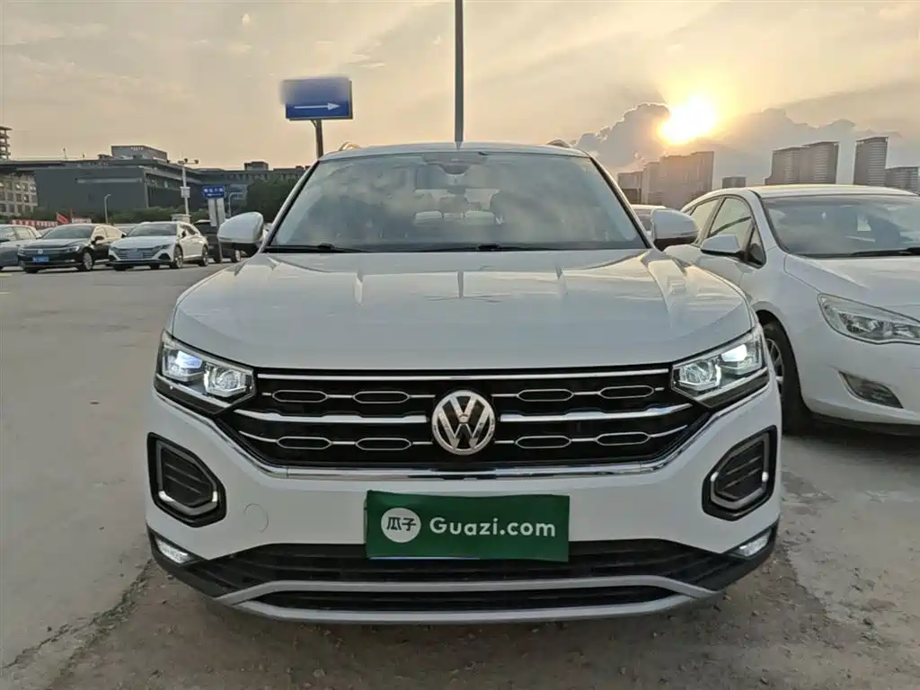 Tayron 330 TSI 2 WD Luxury Connected Pro