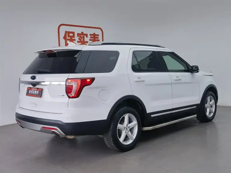 Ford Explorer (Import) 2.3 T Style