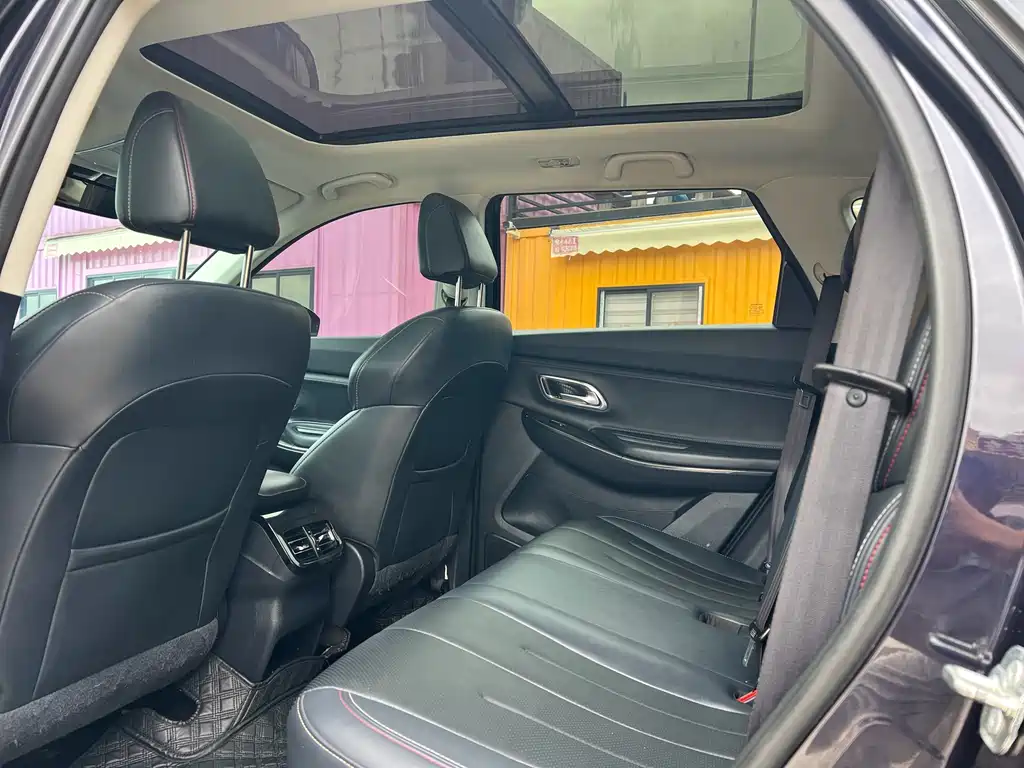 Changan Oshan X7 长安欧尚X7 2021款 1.5 T 人脸识别全自动泊车太空逍遥版