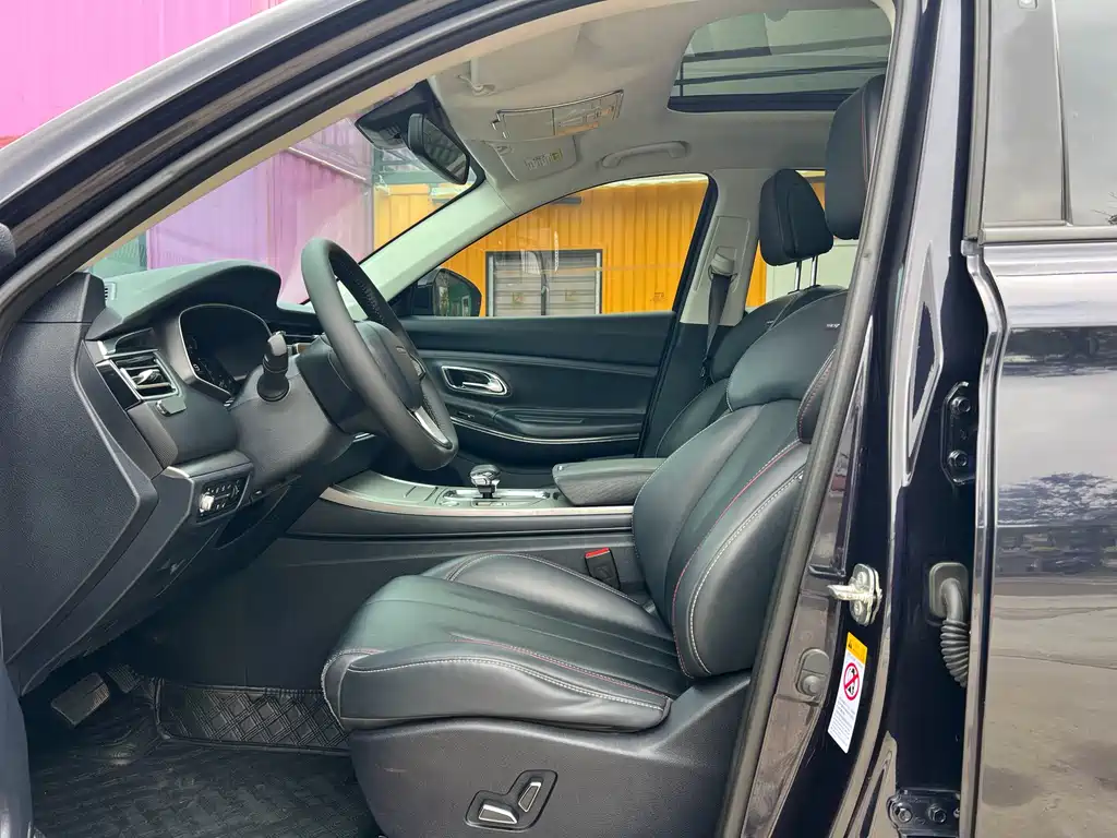 Changan Oshan X7 长安欧尚X7 2021款 1.5 T 人脸识别全自动泊车太空逍遥版