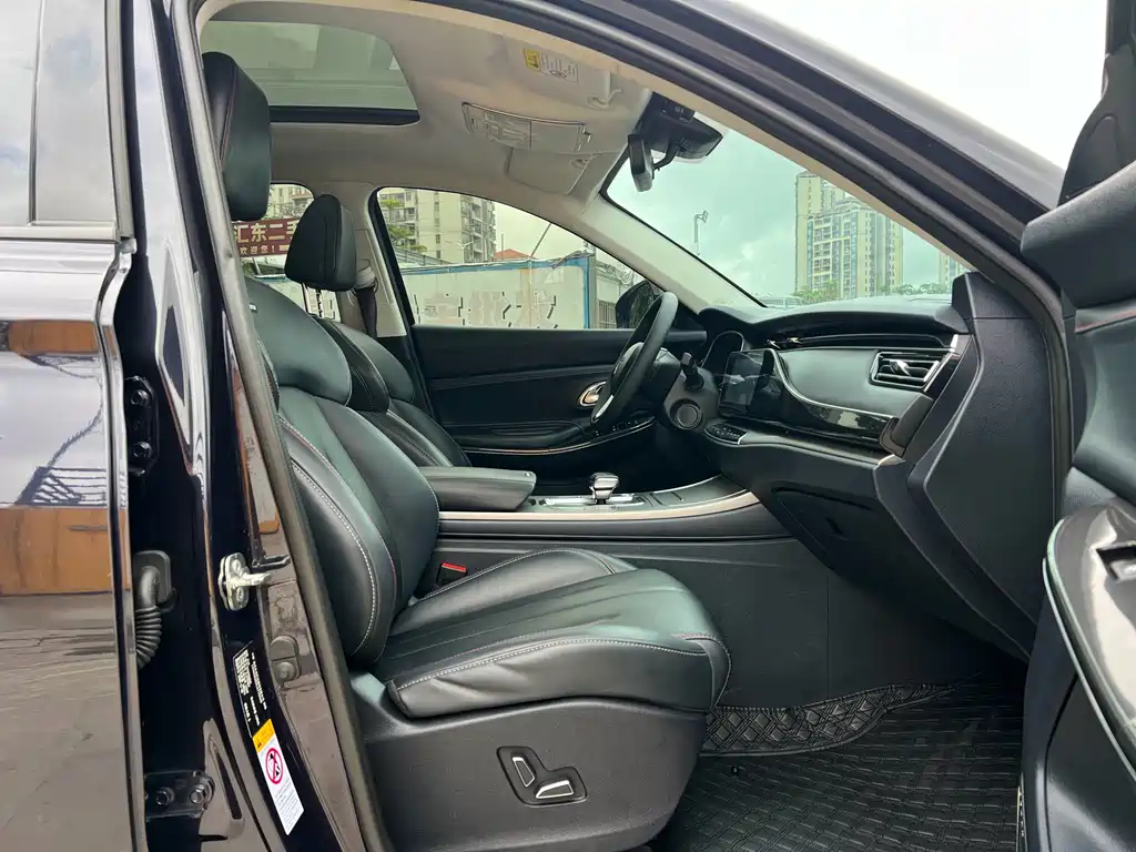 Changan Oshan X7 长安欧尚X7 2021款 1.5 T 人脸识别全自动泊车太空逍遥版
