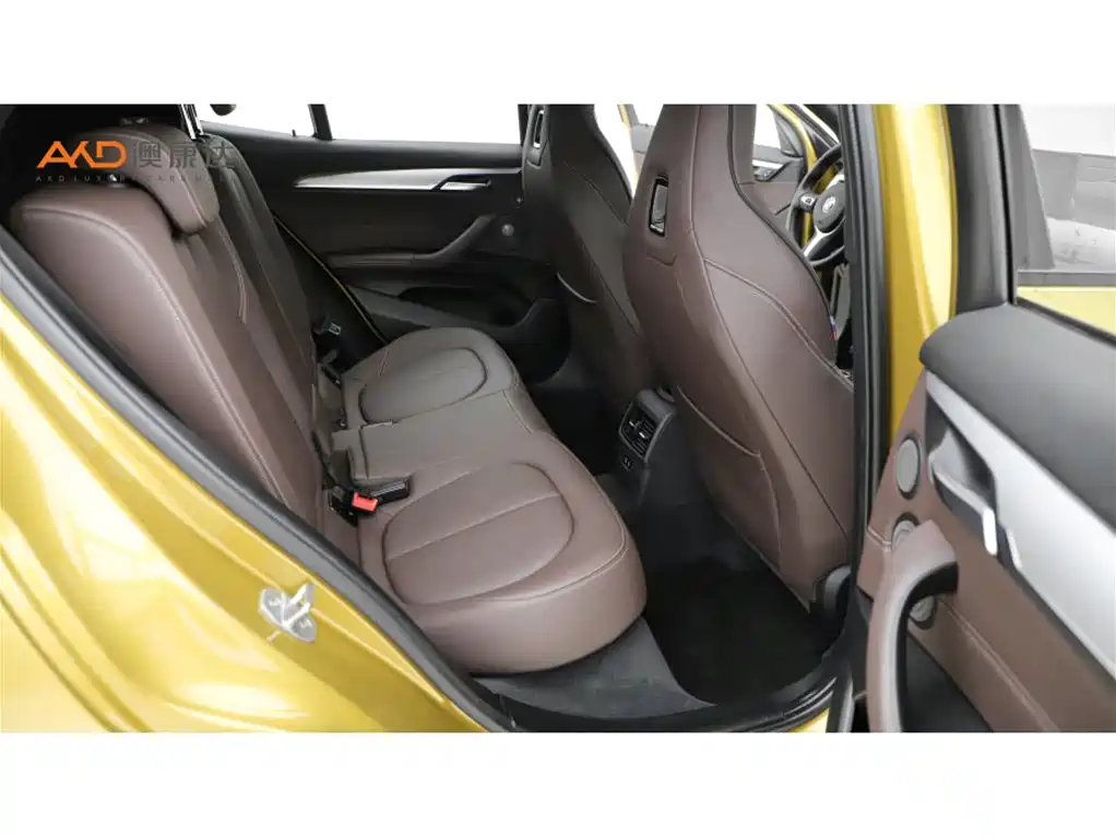 BMW X2 宝马X22020款 sDrive25 i 尊享型M运动套装
