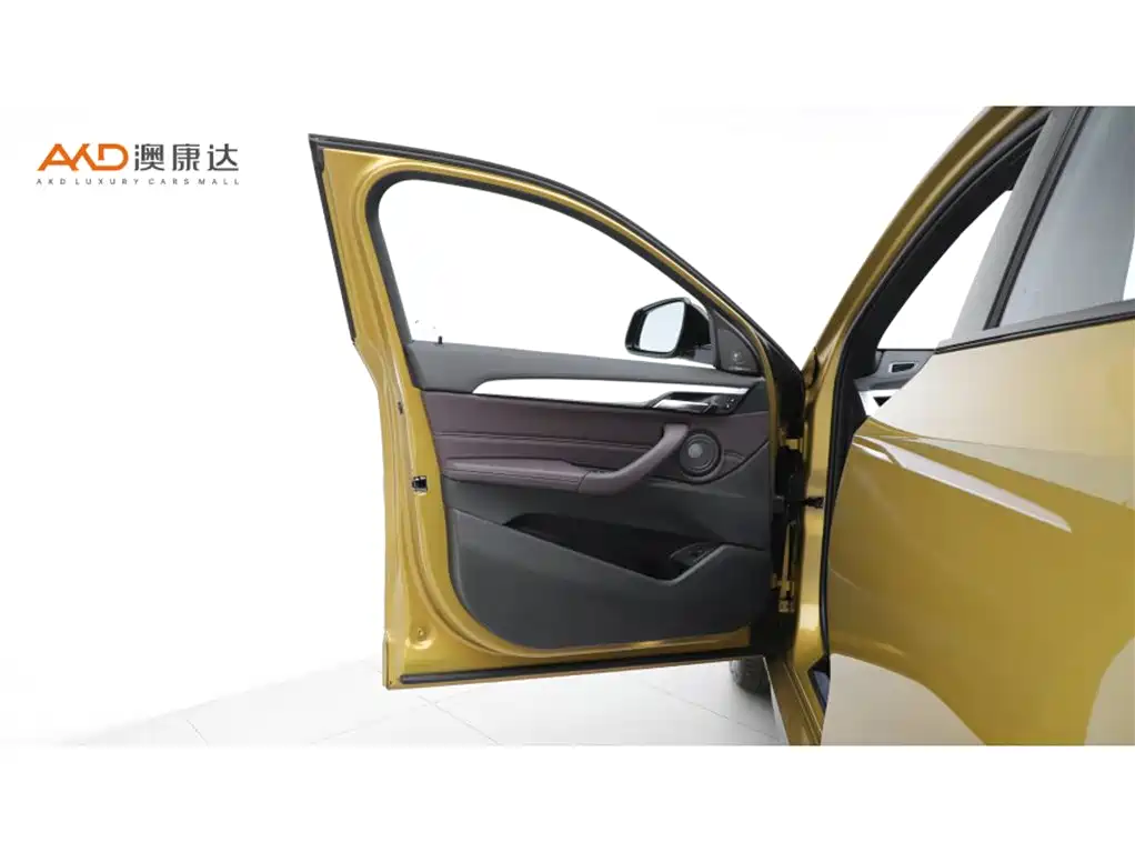 BMW X2 宝马X22020款 sDrive25 i 尊享型M运动套装
