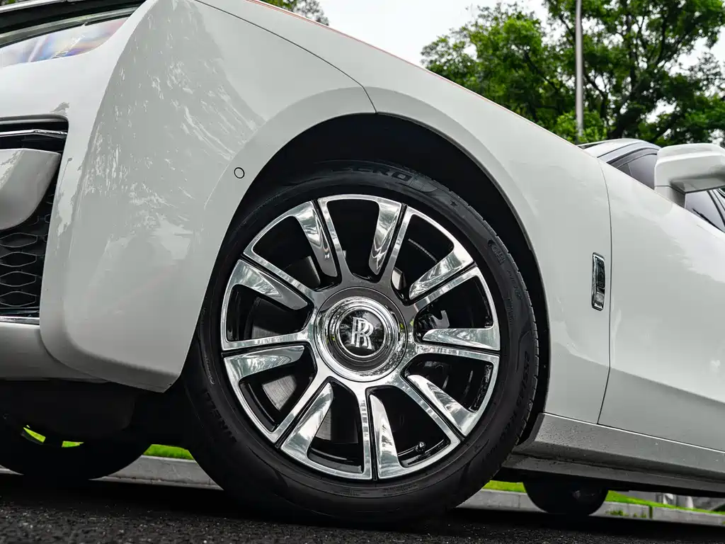 Ghost 6.7 T Standard Wheelbase