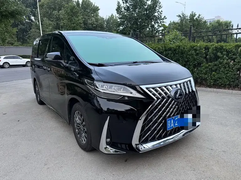 Lexus LM 300 h 7-seat Elegant