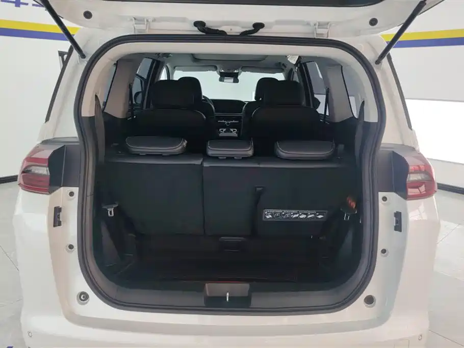 GAC Trumpchi M6 PRO 270 T DCT Premium