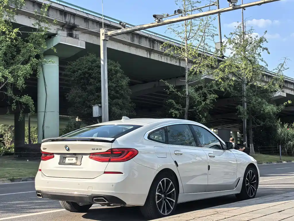 BMW 6 Series GT 630 i M Sport Package