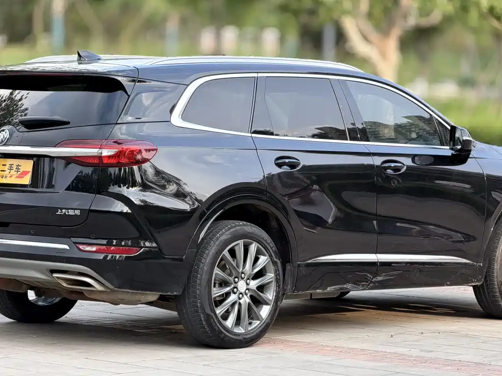 Enclave 28 T 2 WD Distinguished