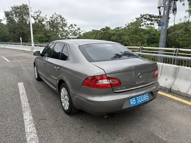 Skoda Superb 1.8 TSI Auto Noble Elegant