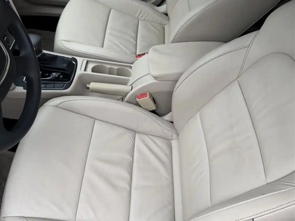 Superb 1.8 TSI Auto Noble Elegant