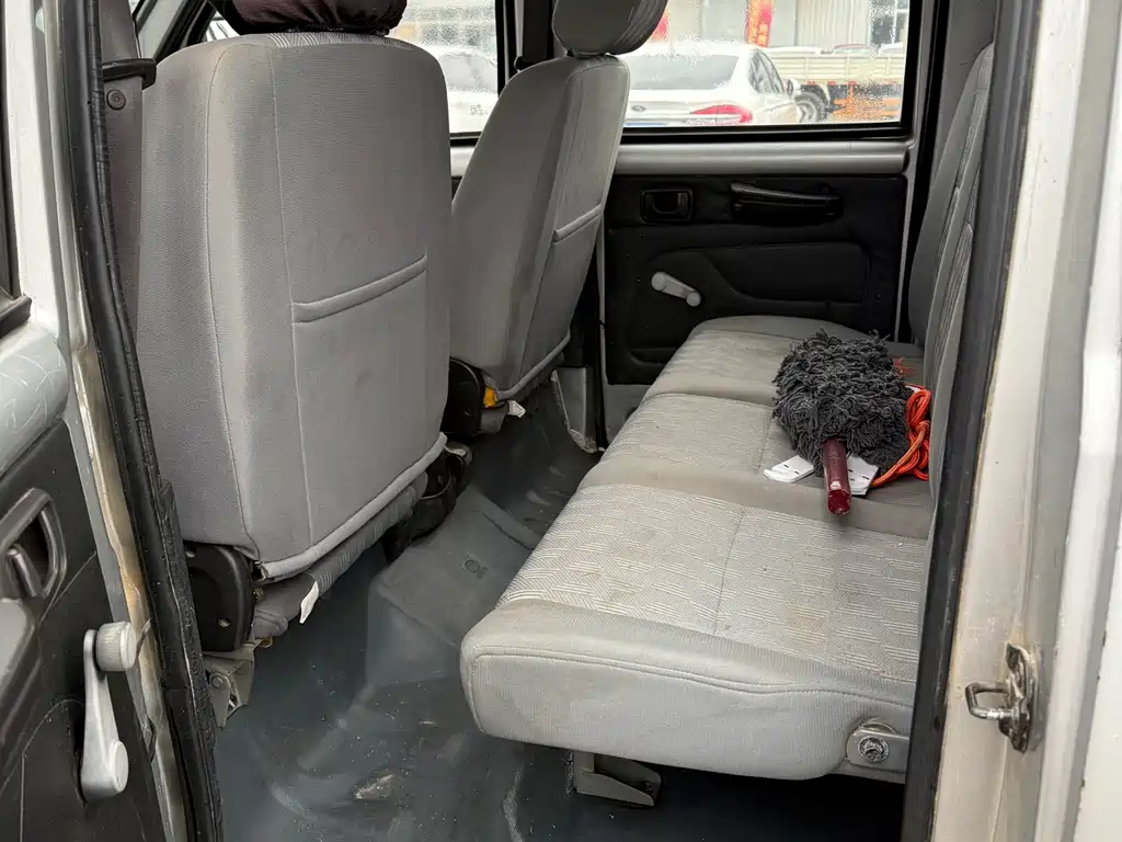 Wuling Rongguang Mini Truck 1.5 L Double Cab Basic L3 C