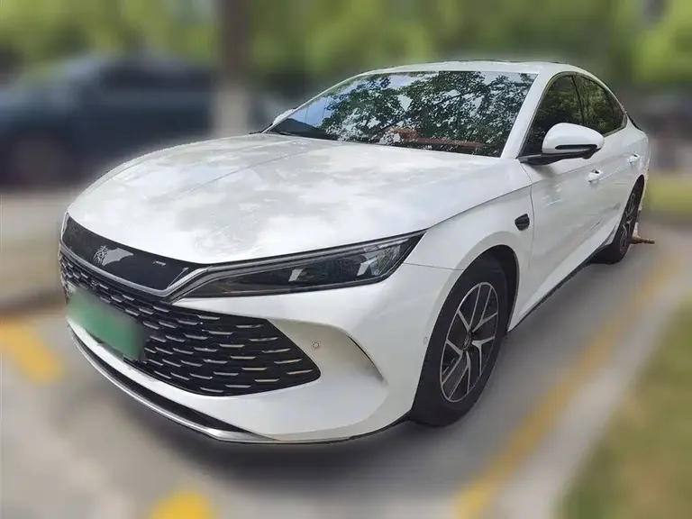 BYD Qin L DM-i Smart Drive 80 KM Transcend