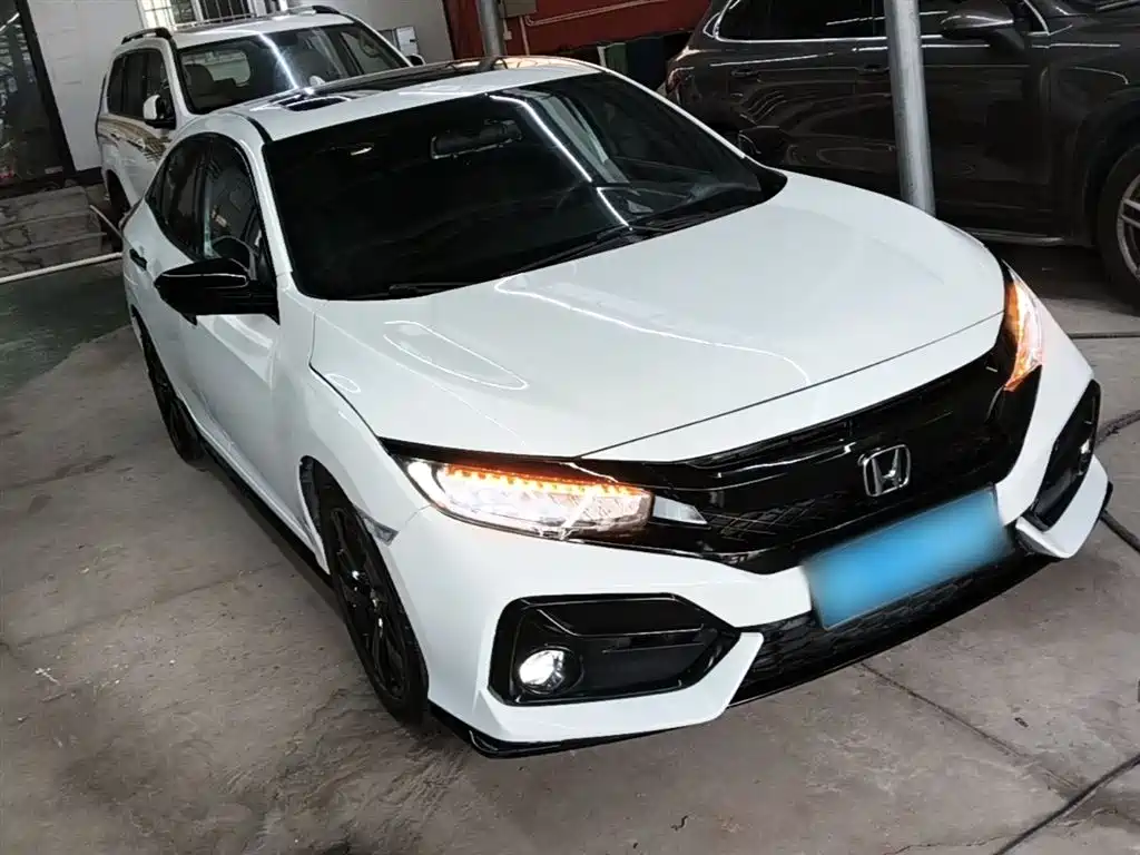 Civic HATCHBACK 220 TURBO CVT New Sharp Control