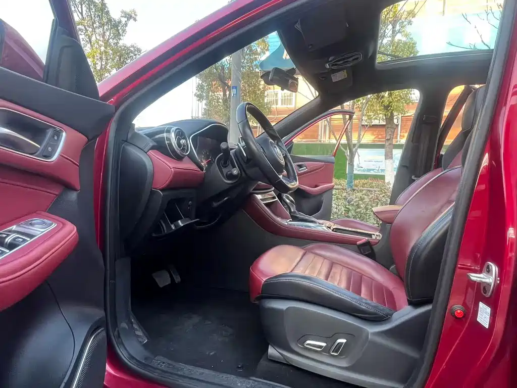 MG HS 20 T Auto 2 WD Luxury CN-VI