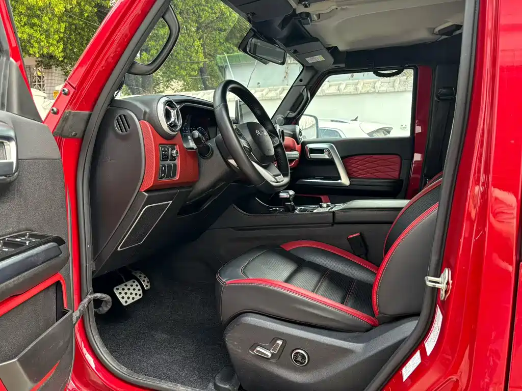 BAIC BJ40 2.0 T Auto 4 WD City Hunter Swordsman