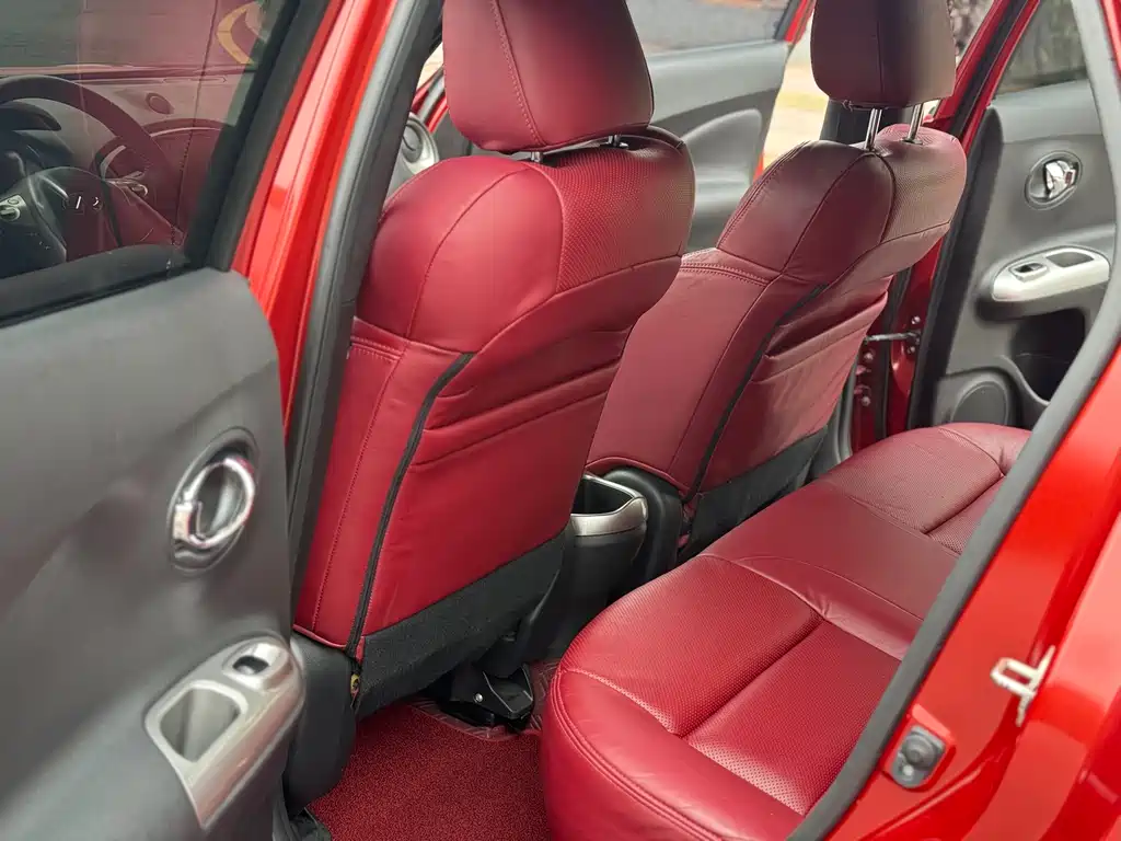 Infiniti ESQ 1.6 L Personality