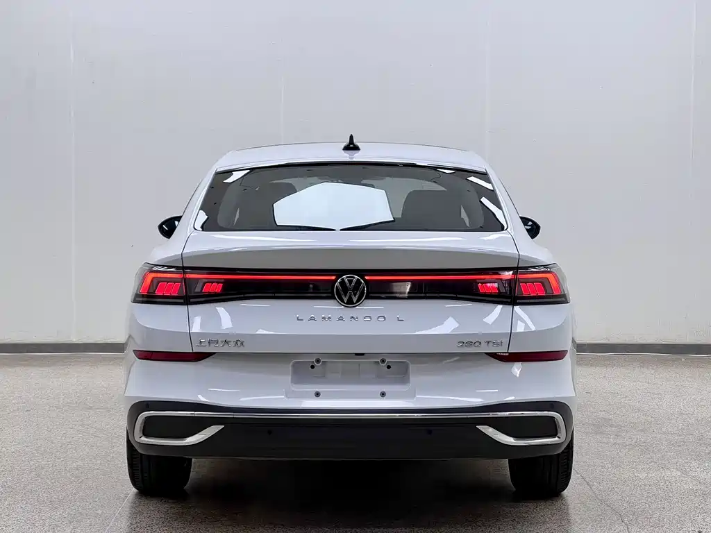 Lamando Lamando L 280 TSI DSG Dazzle Hot