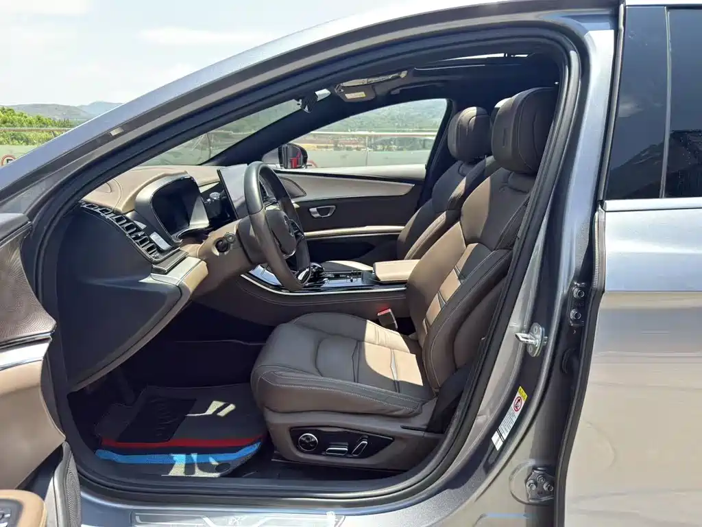 Han DM 4 WD Performance Luxury