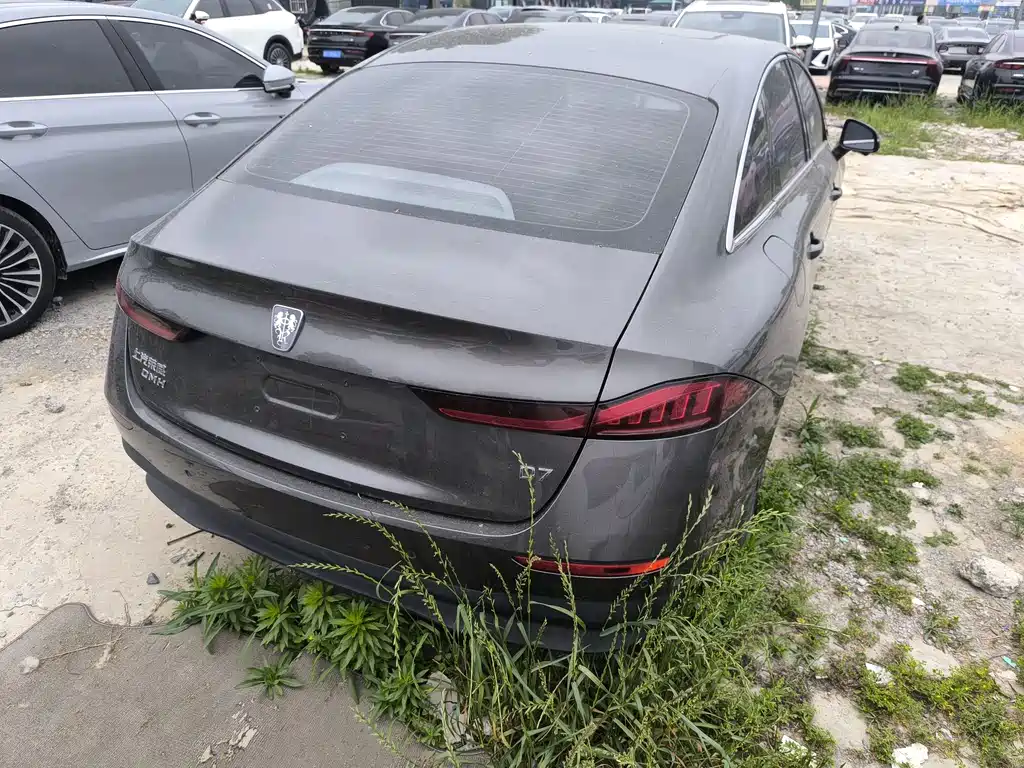 Roewe D7 DMH 125 km Transcend