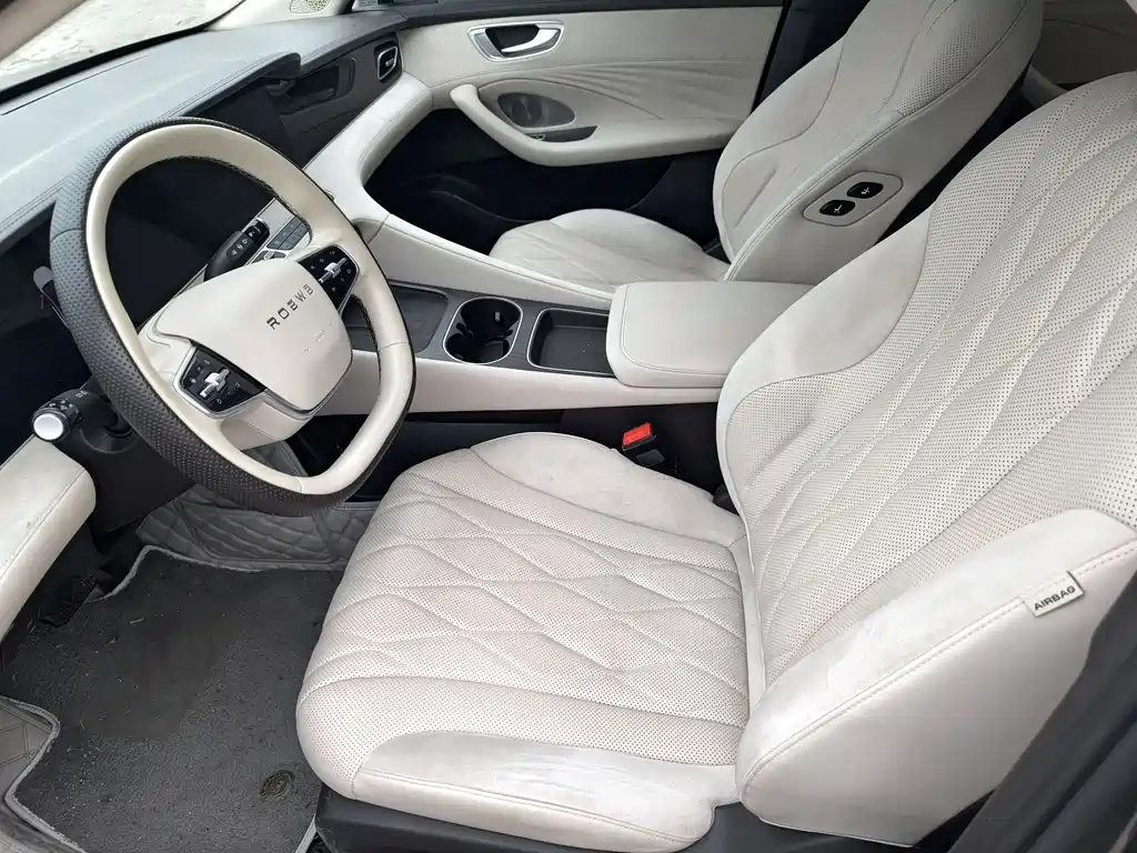 Roewe D7 DMH 125 km Transcend