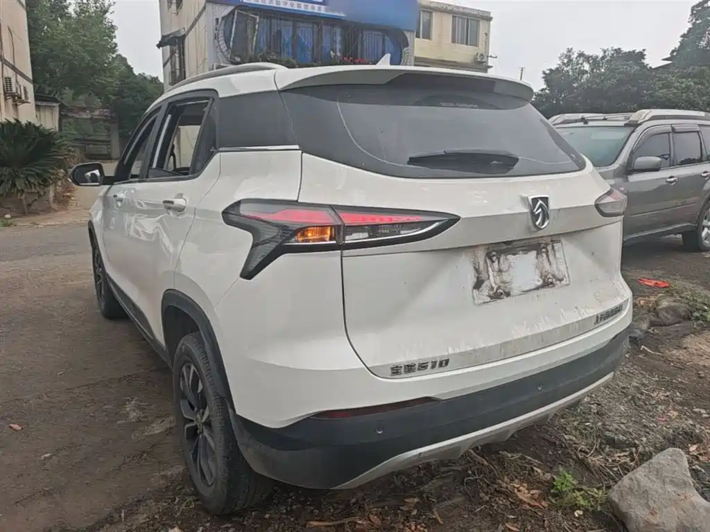 Baojun 510 1.5 L Auto Enjoyment CN-V
